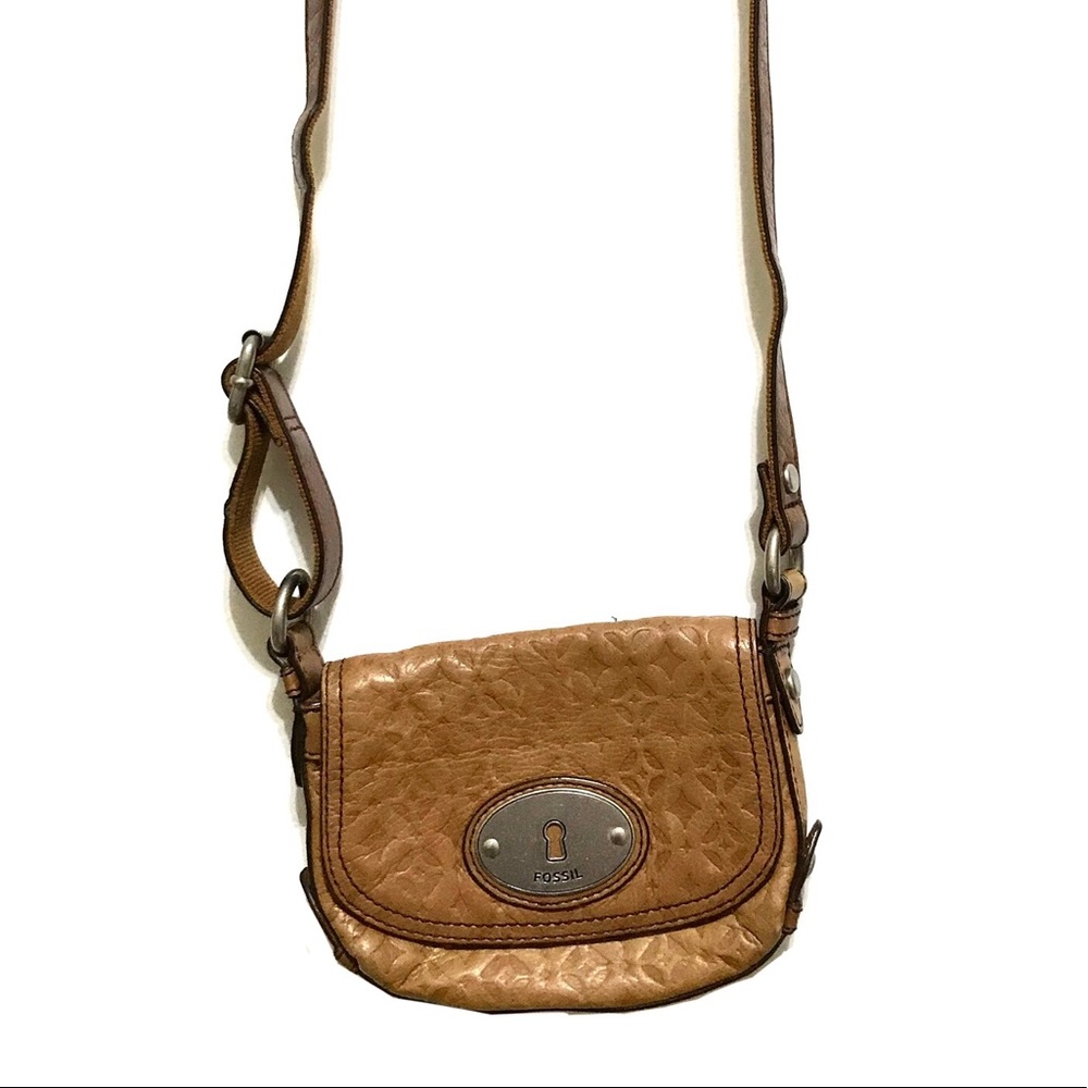 Small Fossil crossbody purse with shoulder strap